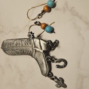 Spoontiques Pewter Boot Brooch With Charms And Turquoise Bead Earrings Set
